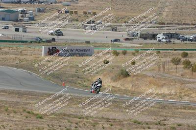 media/Apr-20-2025-AHRMA (Sun) [[393a79c373]]/Race/Group 11 early race/Turn 4b/